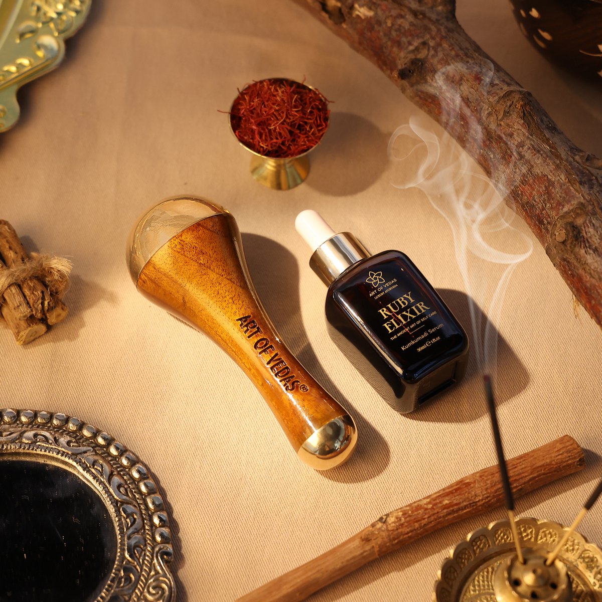 Ruby Elixir Kumkumadi Serum - 30 ml | Ayurvedisch verhelderen en verjongingsserum voor een stralende huid